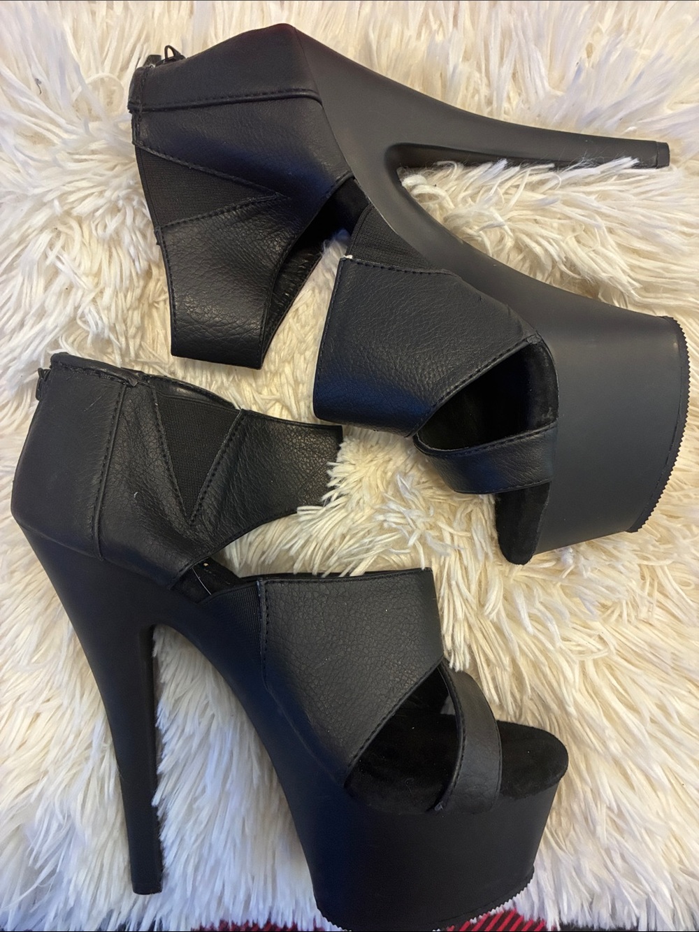 Pleaser Women's Black Platform Peep-Toe High Heels size 6 bag